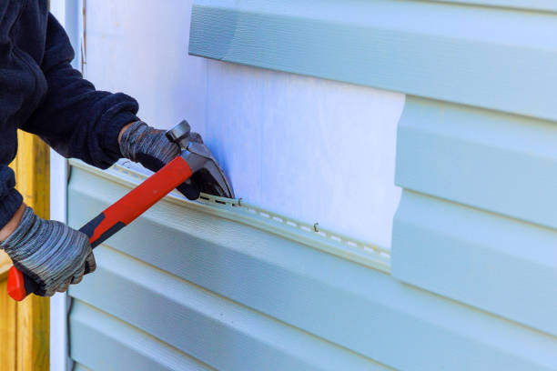 Reliable Emergency Siding Repair contractor in Island Lake, IL by Creative Siding